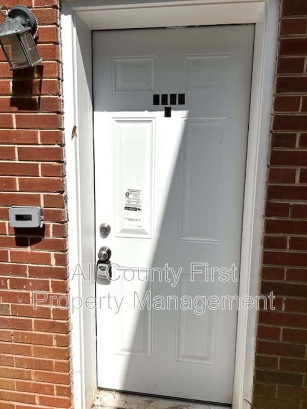 Decatur Condo: 2369 B Whites Mill Rd,