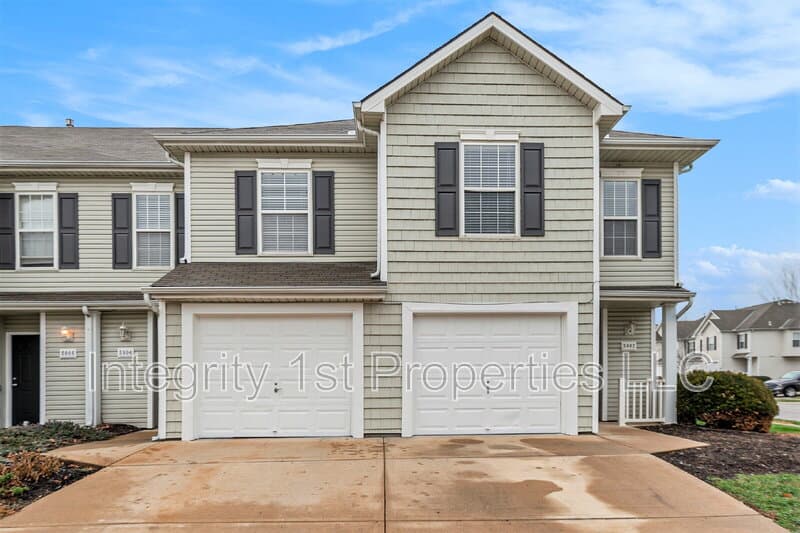 Kansas City Condo: 5930 NW 91st Ter