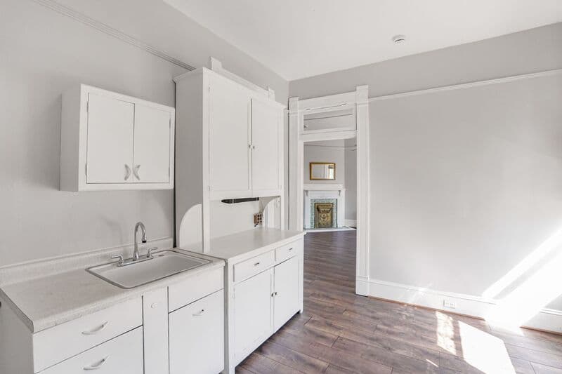 Fredericksburg Condo: 1122 Caroline St