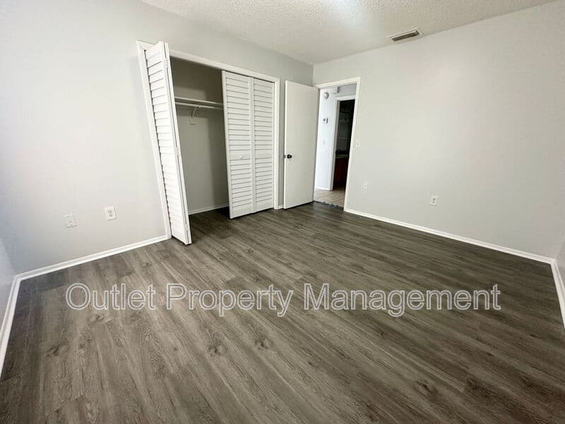 Sanford House: 1710 Ridgewood Lane