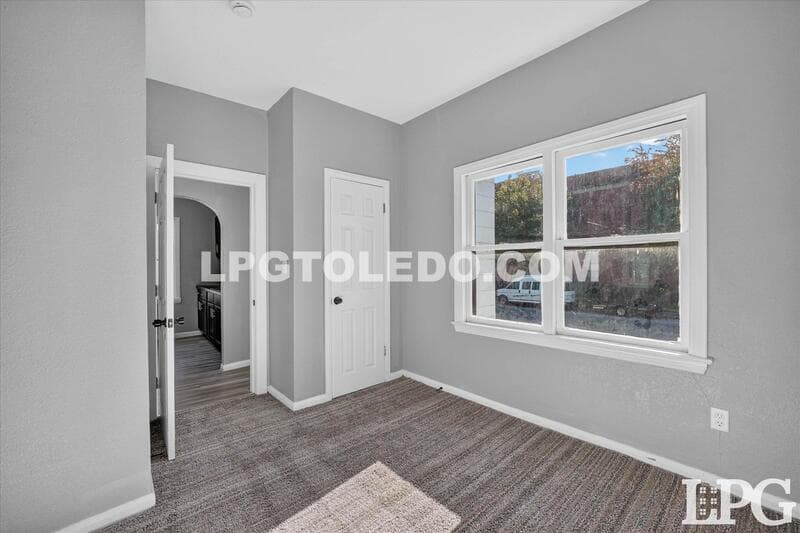 Toledo Condo: 804 2nd St.-1