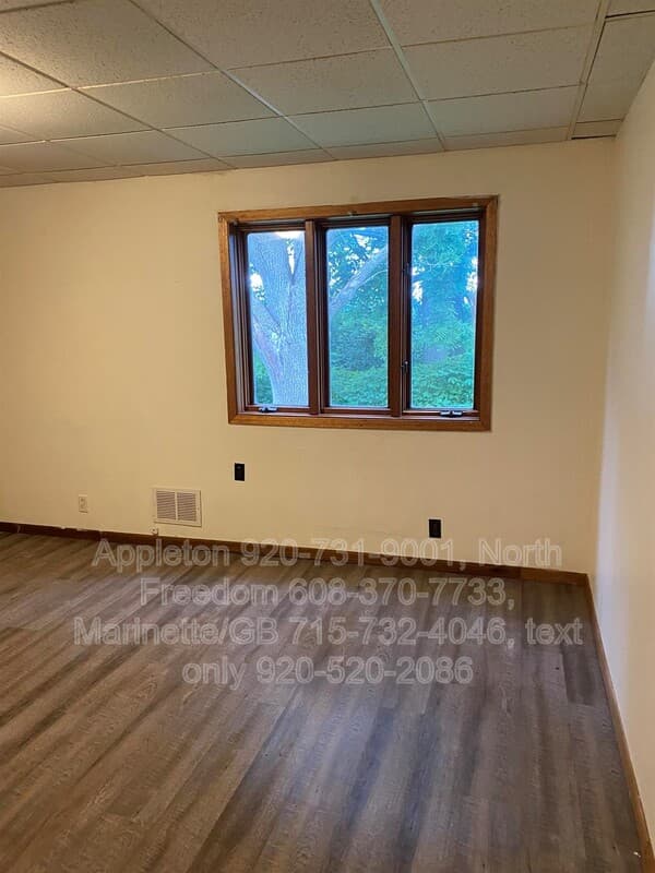North Freedom Condo: S7559 US 12 E9 & E10