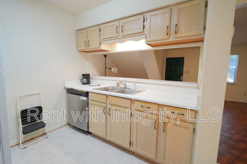 Tallahassee House: 2335 Parrot Lane