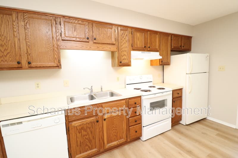 Raleigh Condo: 3901 Lexington Dr