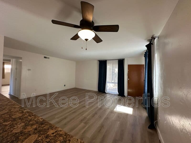 Coronado Condo: 540 G Avenue