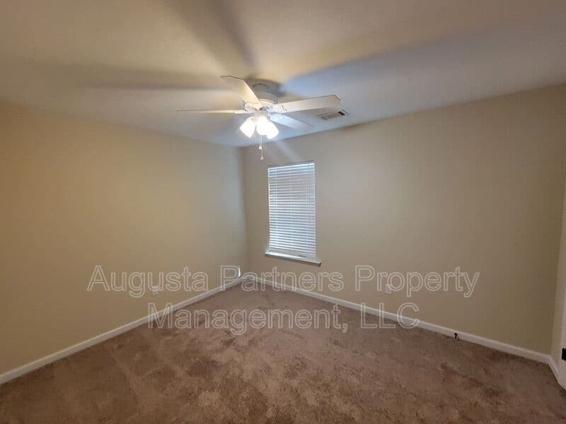 Evans House: 3460 Conifer Trl