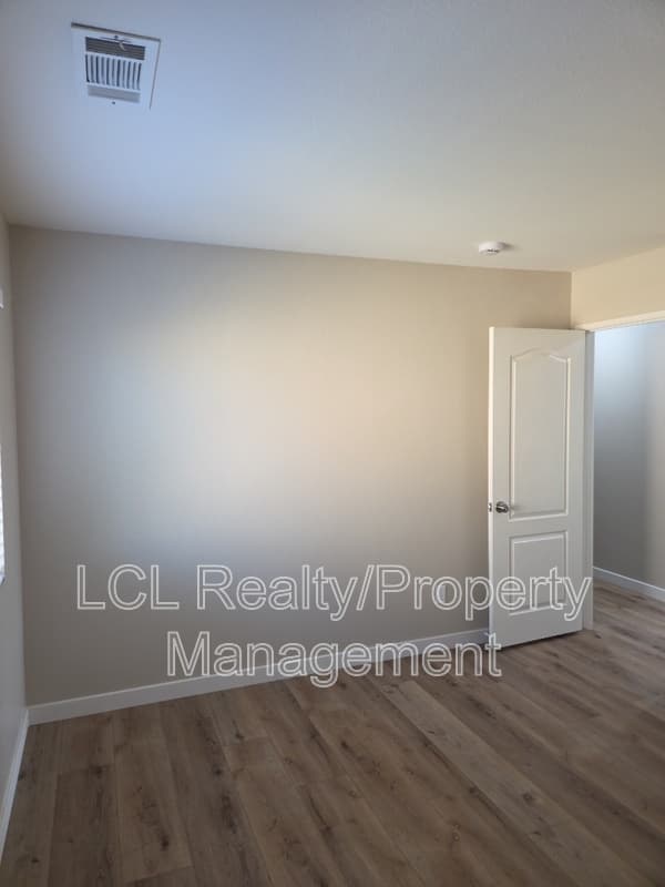 Eastvale House: 6563 Peridot Ct
