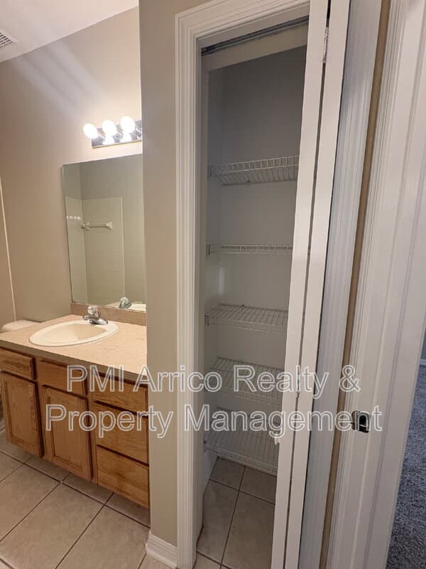 Wesley Chapel House: 3922 Washburn Pl