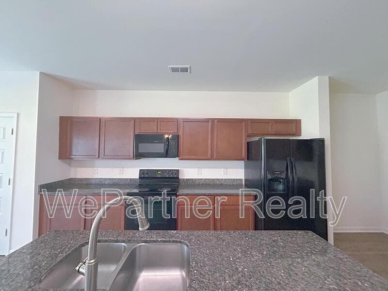 Lawrenceville House: 1831 Campbell Oaks Dr