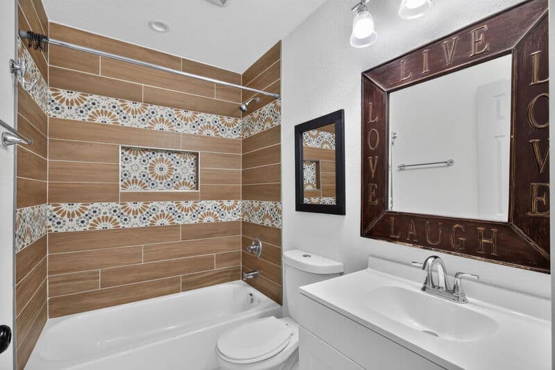 Portsmouth House: 242 Webster Ave