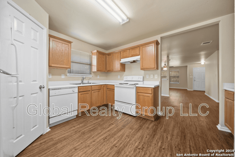 Converse House: 9815 Autumn Pl