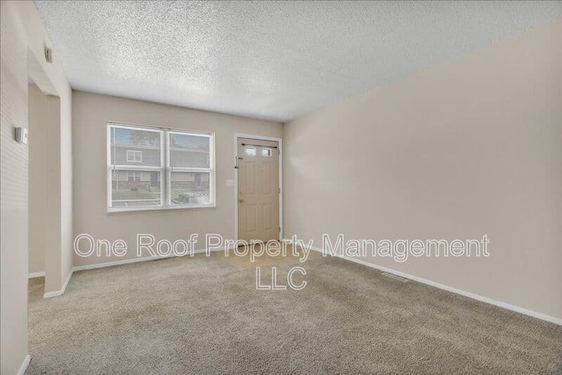 Harrisonville House: 701 Linwood Dr.