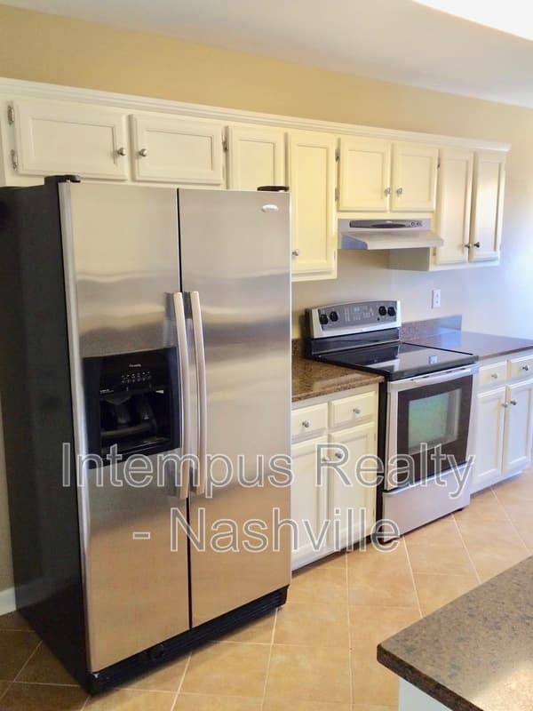 Spring Hill House: 1761 Witt Way Dr