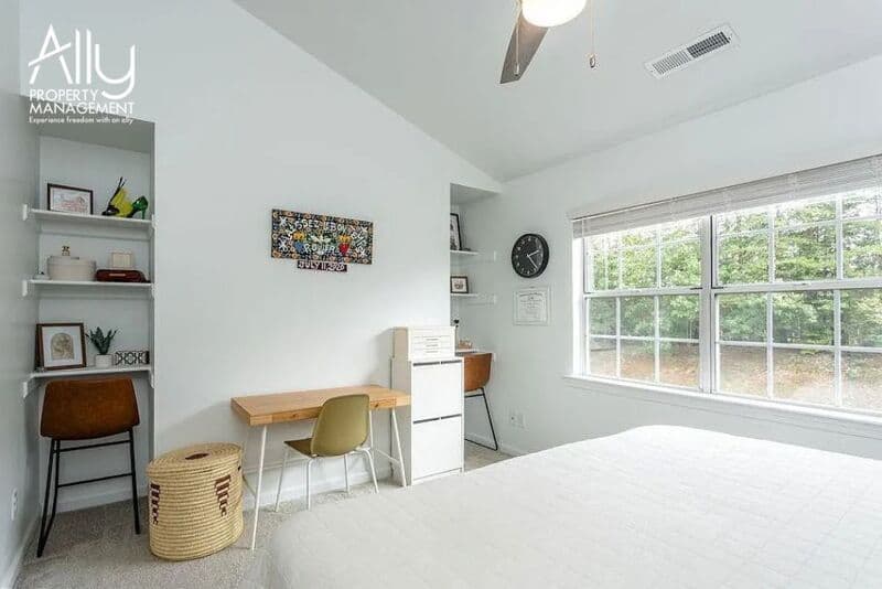 Charlottesville Condo: 1327 Le Parc Terrace - 1