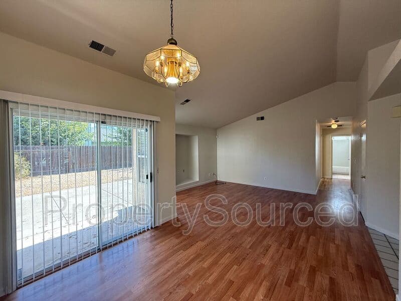 Lathrop House: 15050 Hollyhock Ct