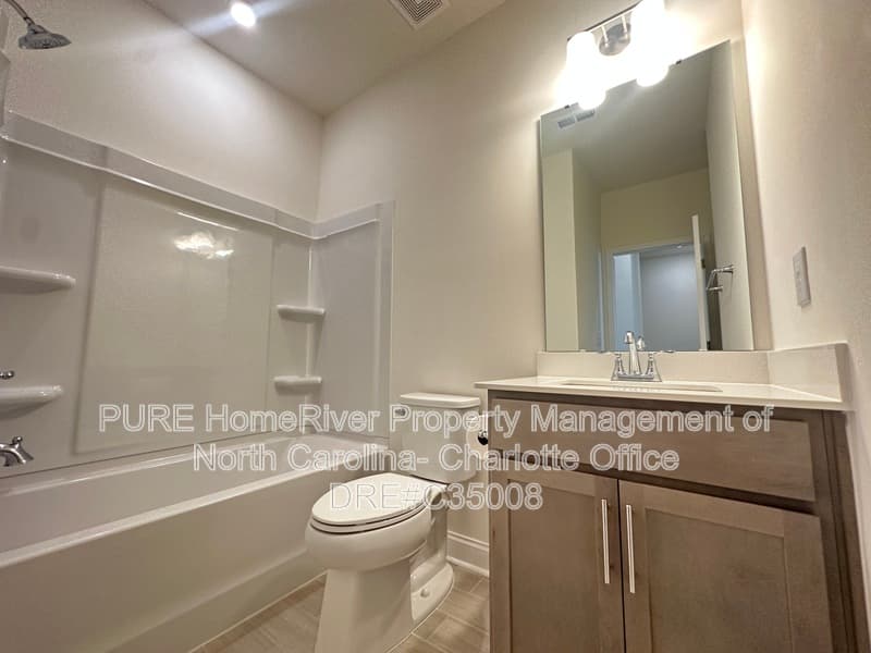 Charlotte House: 2413 Magnolia Blossom Way