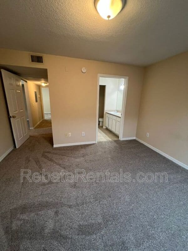 Jacksonville Condo: 13700 Richmond Park Drive N.