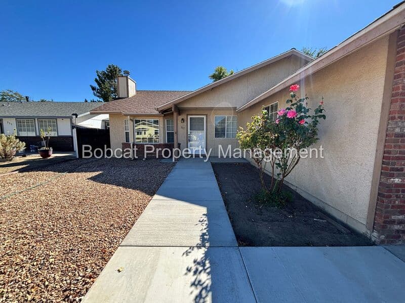 Carson City House: 707 Armory Ln