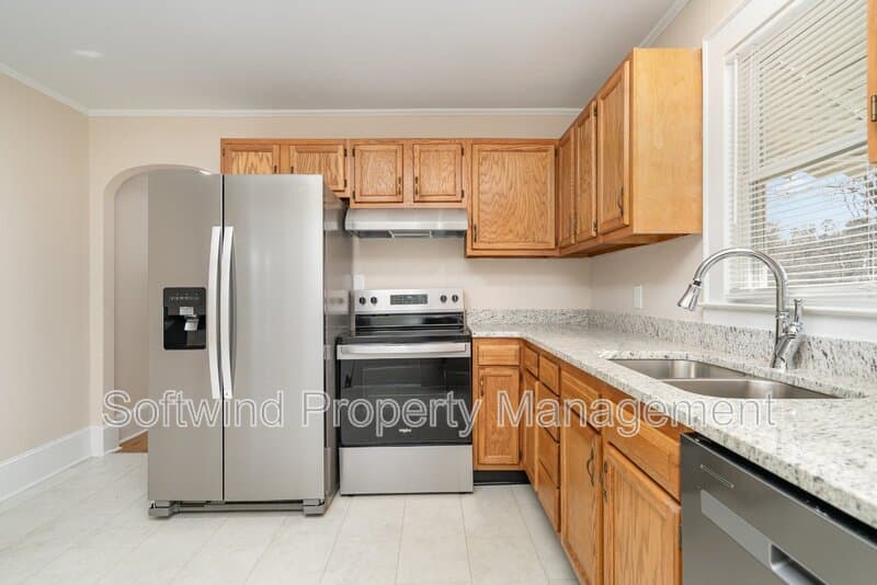 Mt Pleasant House: 5300 Hwy 49 N