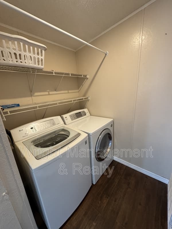 Riverview House: 8471 Fantasia Park Way