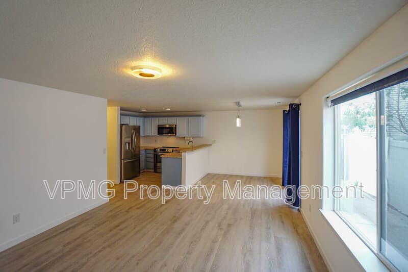 Vancouver Townhome: 7808 NE 60th St