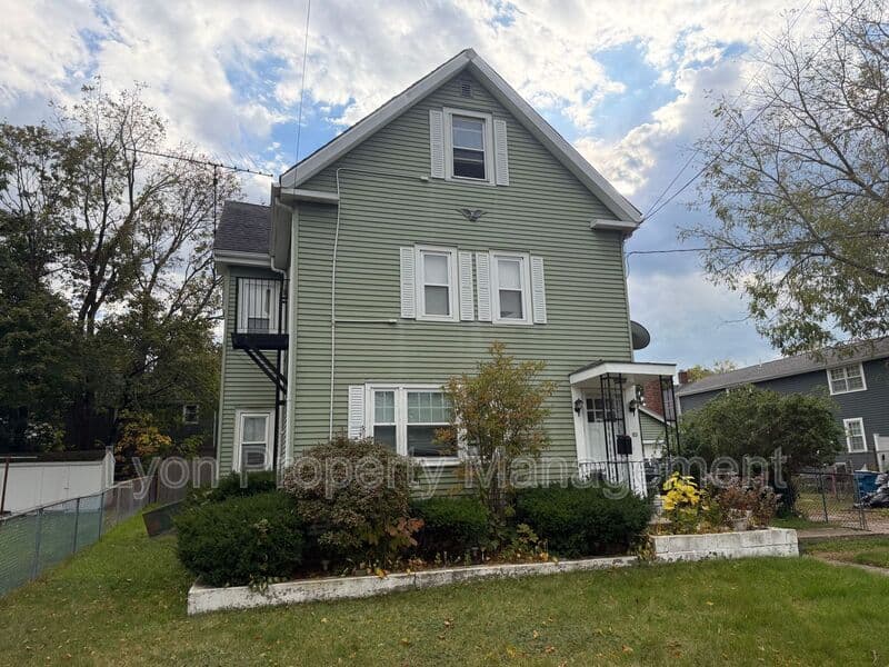 Canton Condo: 83 Bolivar St