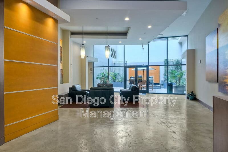 San Diego House: 530 K Street