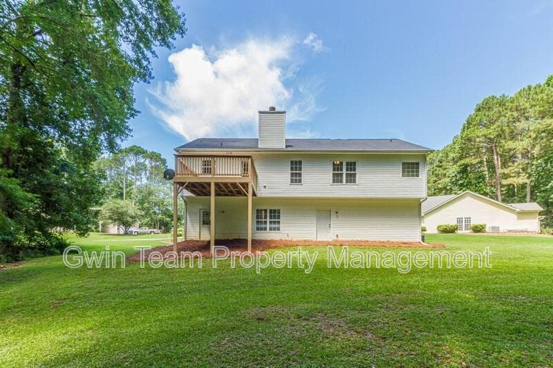 Monroe House: 4025 Hemingway Dr