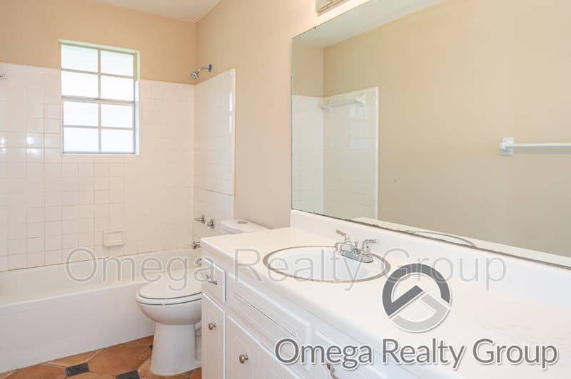 Montgomery House: 3117 Brentwood Dr