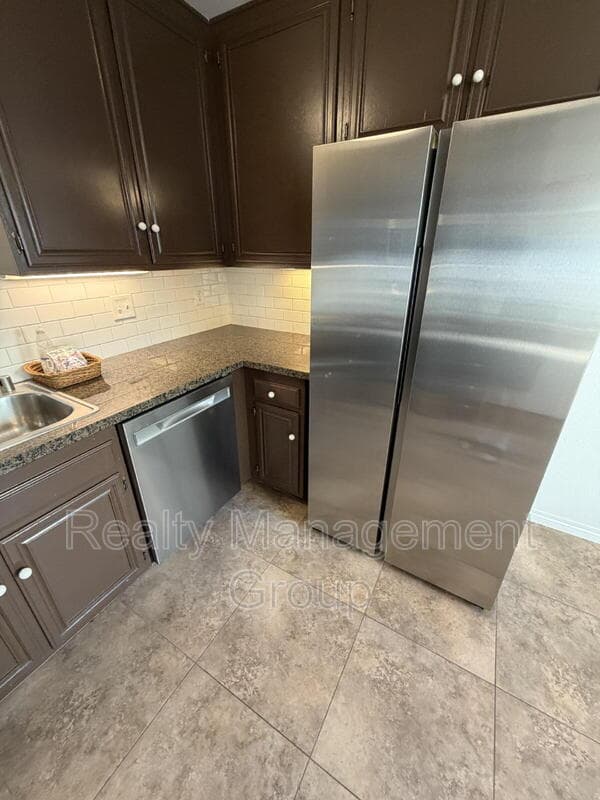 San Diego Townhome: 5511 Caminito Katerina