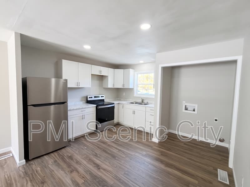 Cleveland Condo: 479 Old Federal Rd SE