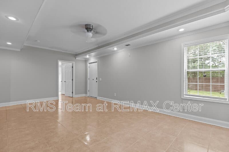 Duluth House: 2315 Hiawassee Dr