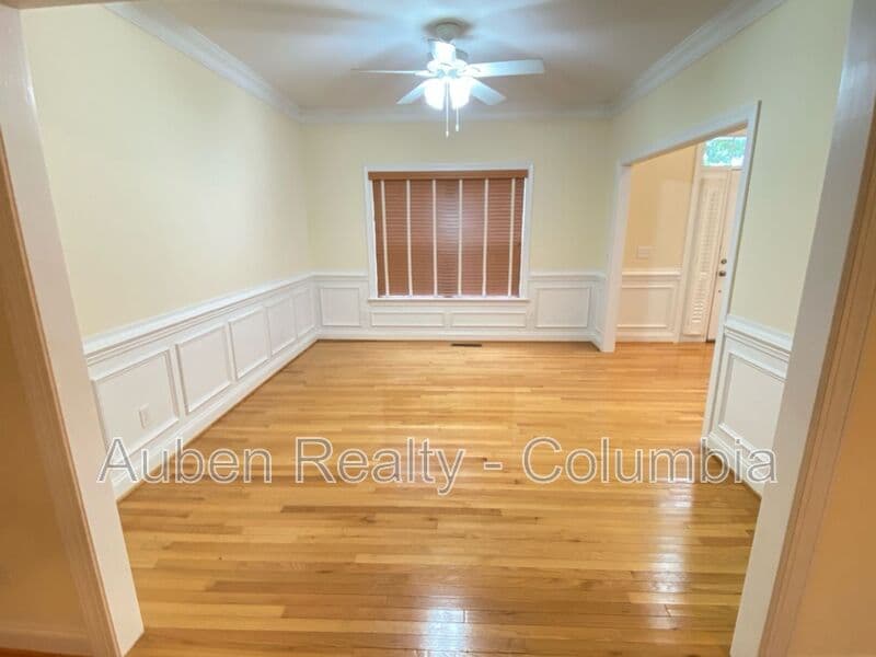 Lexington House: 105 Ridge Top Rd