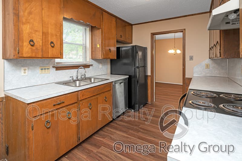 Montgomery House: 4078 Strathmore Dr