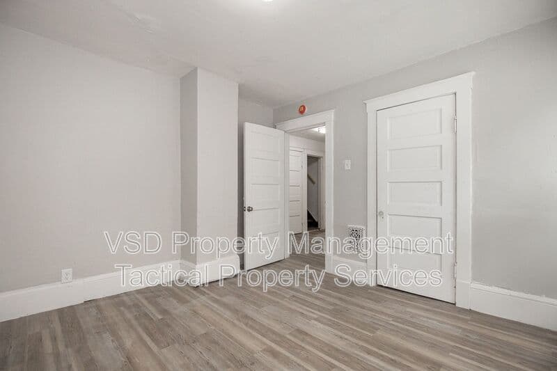 Cleveland Condo: 1583 E 84 St