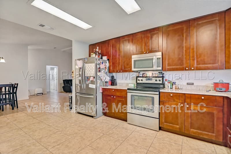 Jacksonville House: 5286 Julington Creek Road
