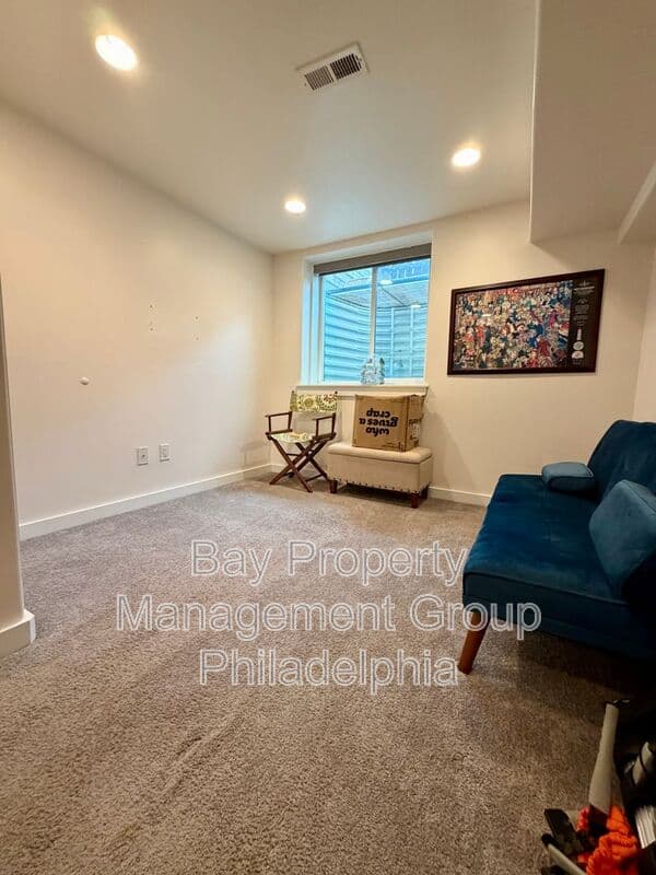 Philadelphia House: 1546 S Lambert St