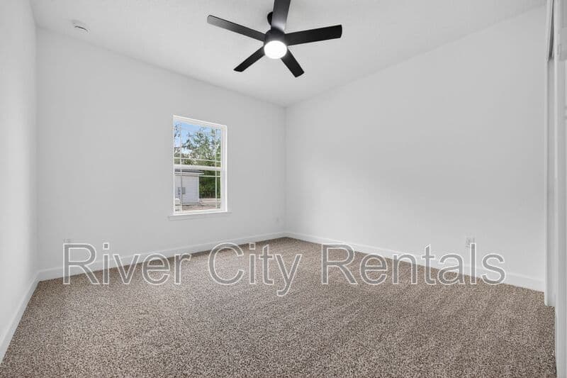 Sanderson House: 9281 Dolphin St