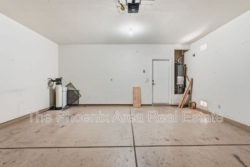 San Tan Valley House: 785 E Desert Moon TRL