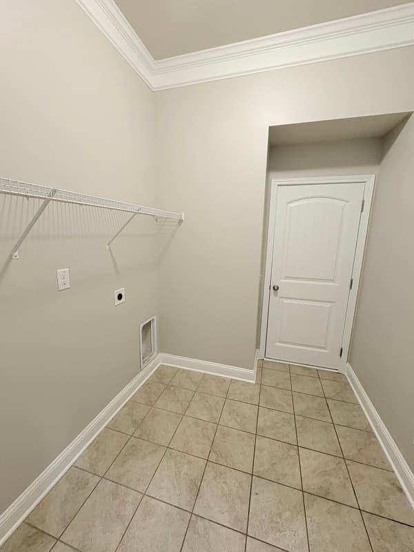 Blythewood House: 676 Scarlet Baby Dr
