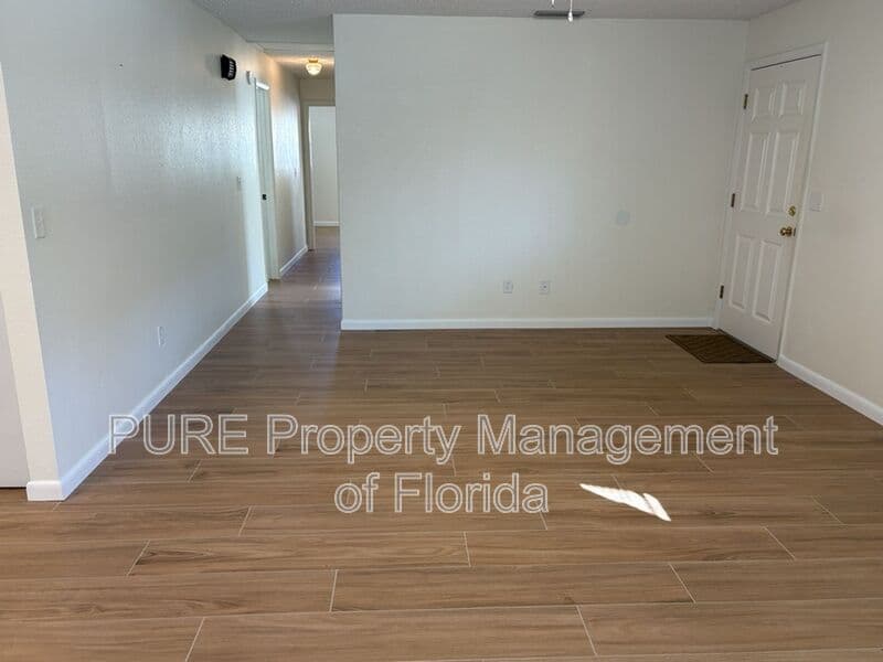 Ocala House: 6807 NW 62nd Place