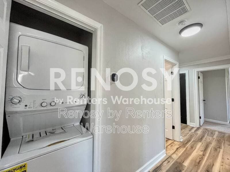 Newport News House: 5 Paddock Drive