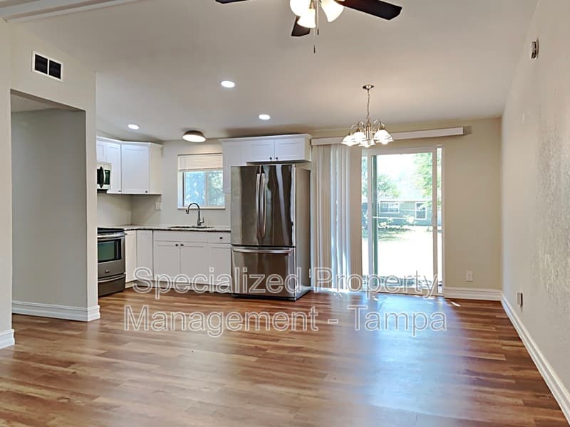 Spring Hill House: 13426 Tyringham St