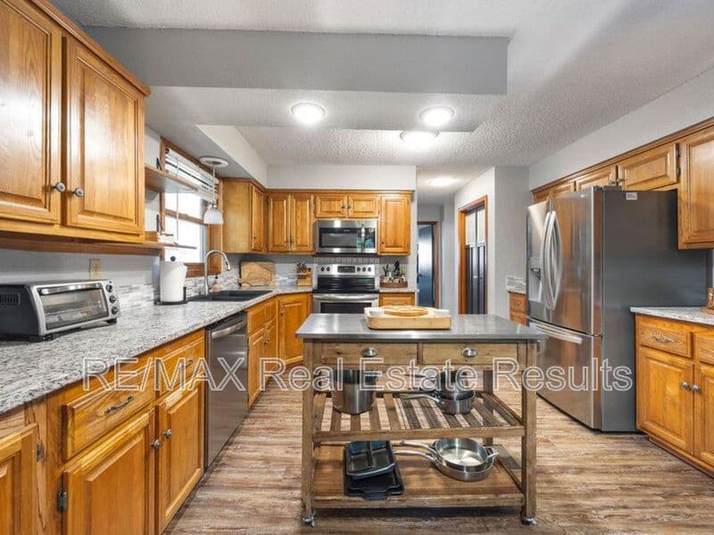 Bella Vista House: 13 Cumbrian Dr