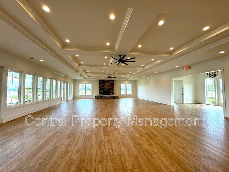 Greenville House: 165 Sarnesfield Way
