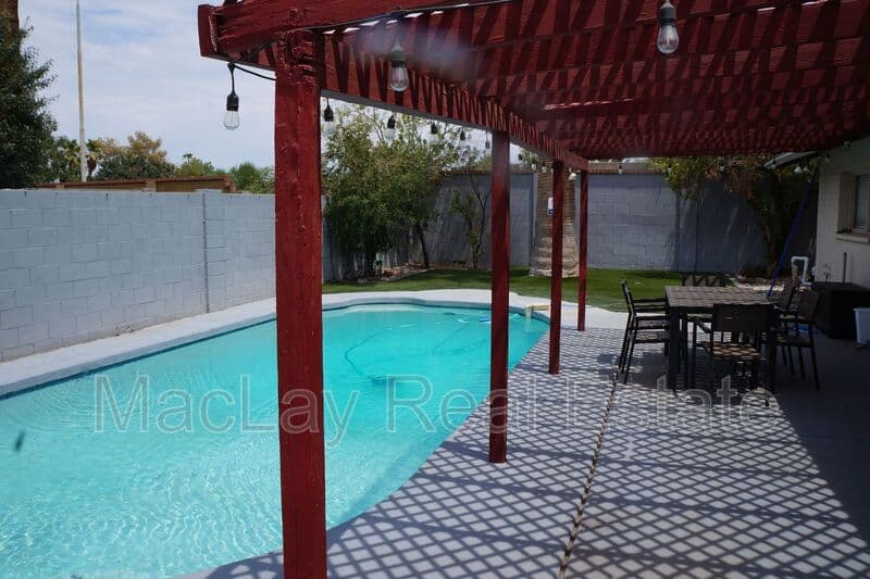 Tempe House: 1732 E Hermosa dr