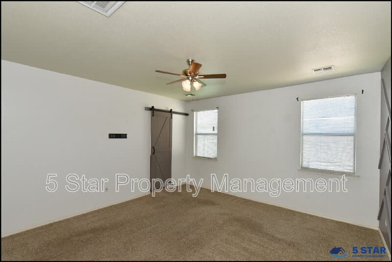 El Paso House: 4913 Adrian Campos St !!