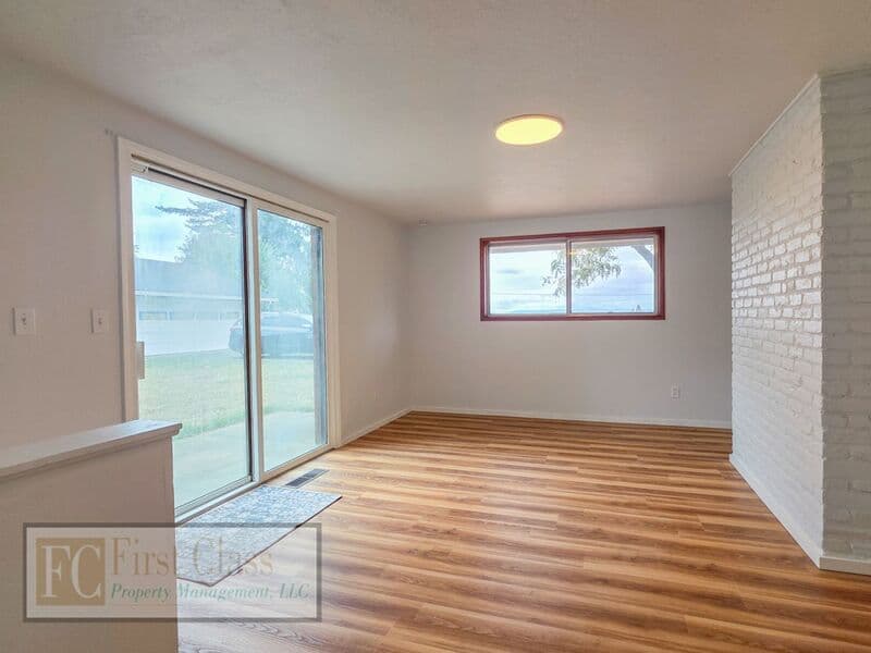 PORTLAND House: 13900 NW SPRINGVILLE RD