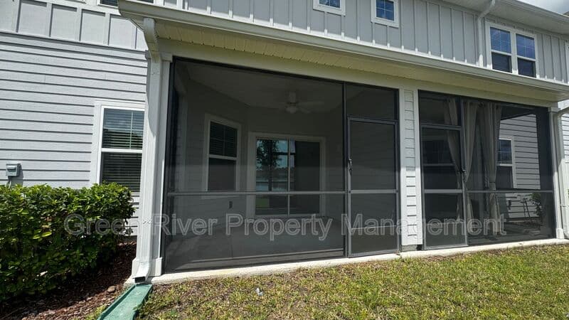 Jacksonville House: 10361 Benson Lake Dr