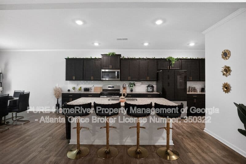 Lithia Springs House: 4842 Layton Dr